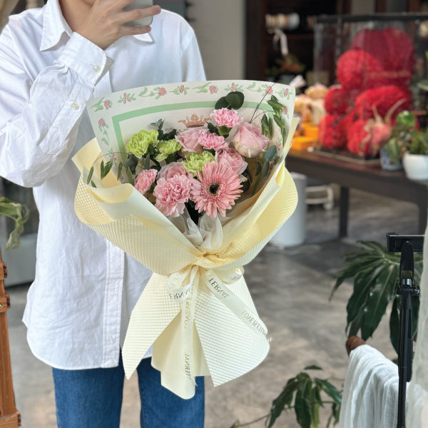 Mother's Day Flowers & Gifts | Carnation Mixed Bouquet | KL PJ Delivery
