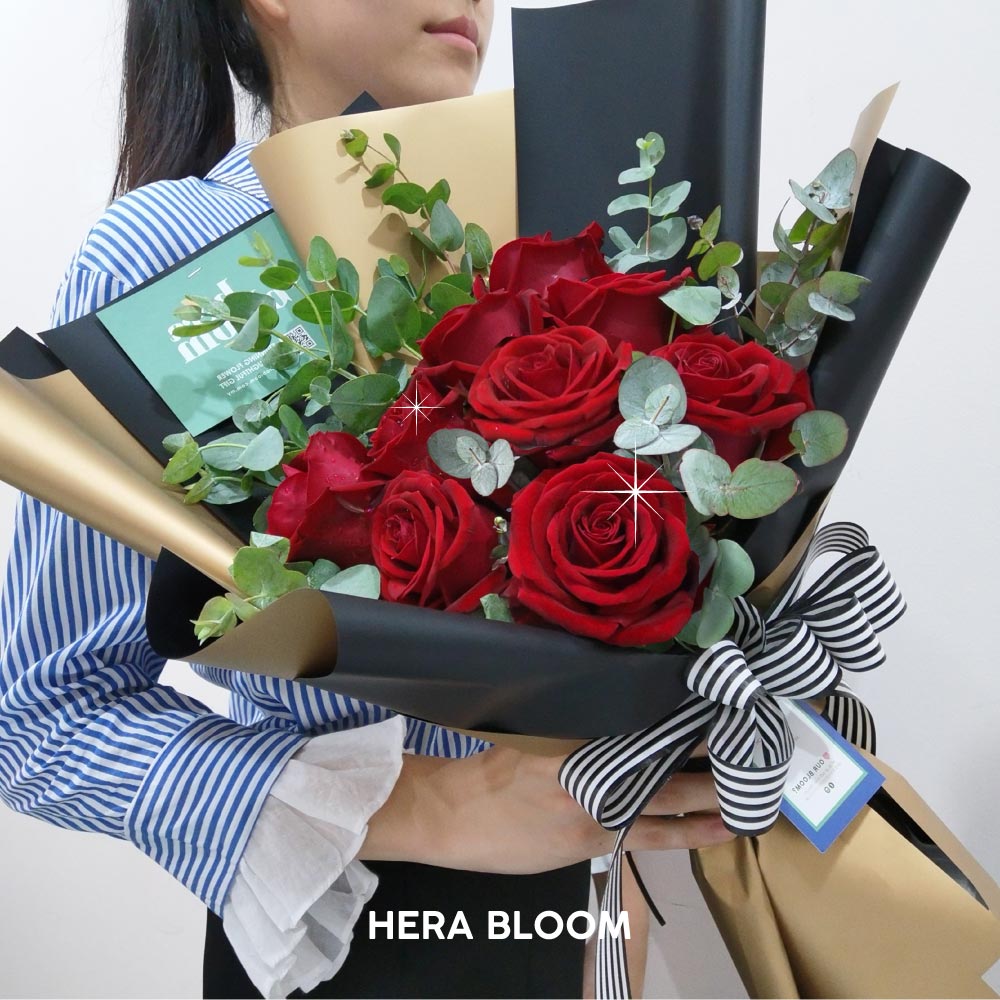 Red Rose Bouquet - Hera Bloom